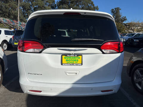 2017 Chrysler Pacifica Touring