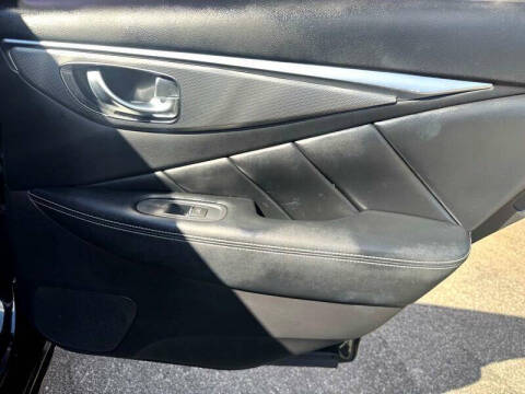 2017 Infiniti Q50 2.0T