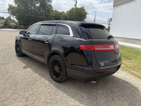 2019 Lincoln MKT Reserve