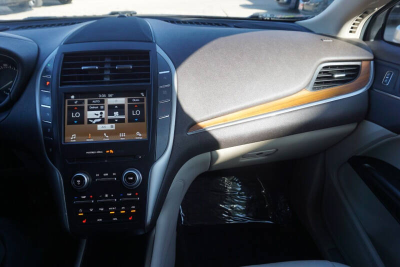 2017 Lincoln MKC Select