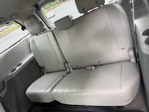 2011 Toyota Sienna XLE 8-Passenger