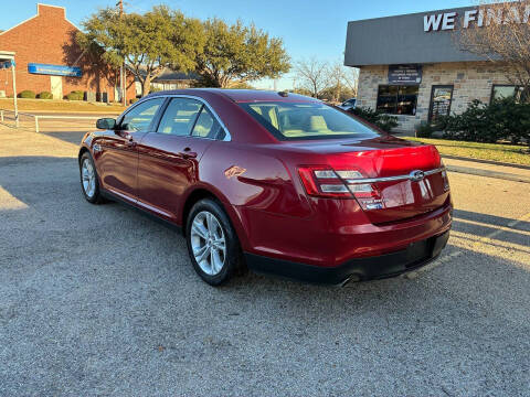 2015 Ford Taurus SEL