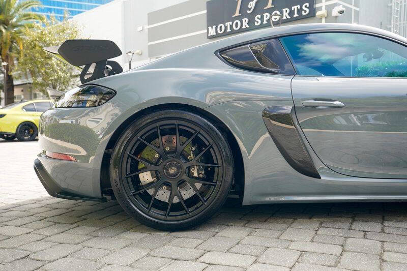 2024 Porsche 718 Cayman GT4 RS