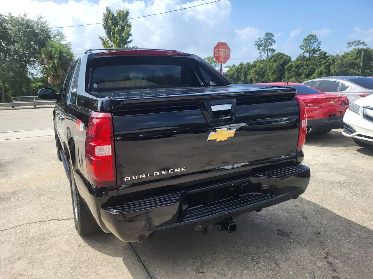 2012 Chevrolet Avalanche for sale at FAMILY AUTO BROKERS in Longwood, FL