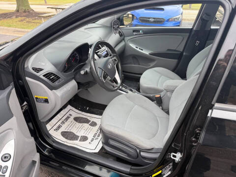 2014 Hyundai Accent SE