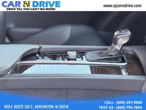 2016 Volvo XC90 T6 Momentum