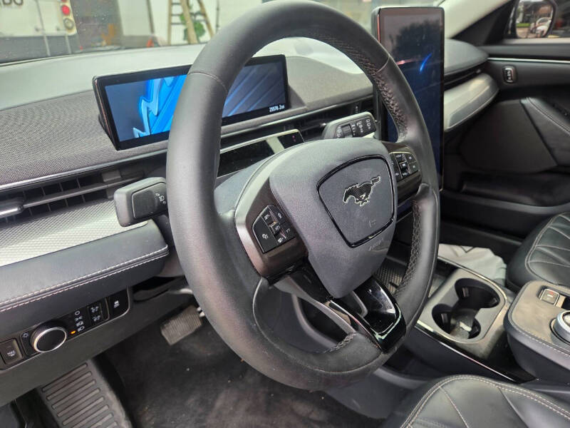 2023 Ford Mustang Mach-E Select