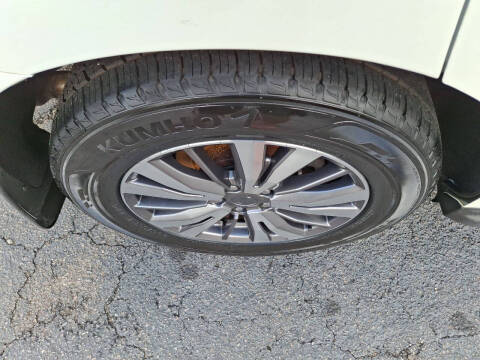 2019 Nissan Pathfinder SL