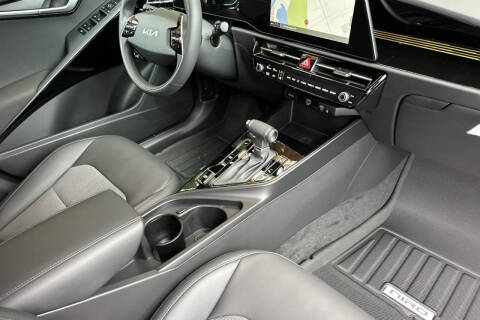 2025 Kia Niro EX