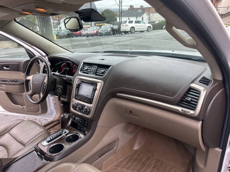 2016 GMC Acadia Denali