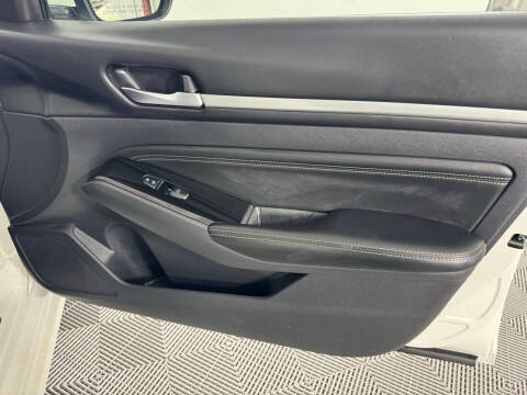 2022 Nissan Altima 2.5 SL