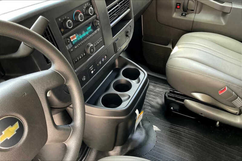 2025 Chevrolet Express 2500