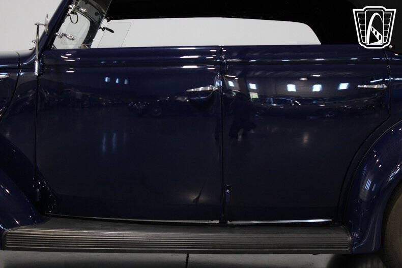 1937 Ford Phaeton