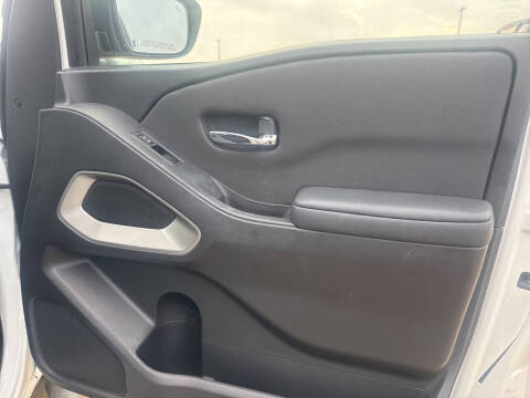 2024 Nissan Frontier SV