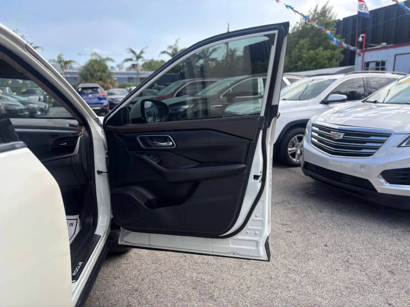 2023 Nissan Rogue Platinum