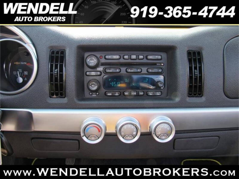 2004 Chevrolet SSR LS