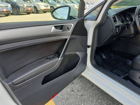 2015 Volkswagen Golf TSI S