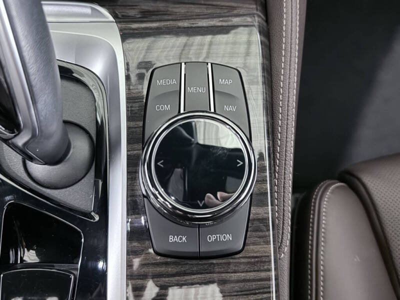 2022 BMW 5 Series M550i xDrive