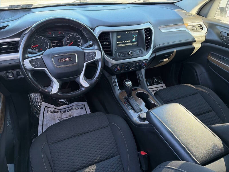 2018 GMC Acadia SLE-2