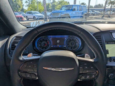 2023 Chrysler 300 C