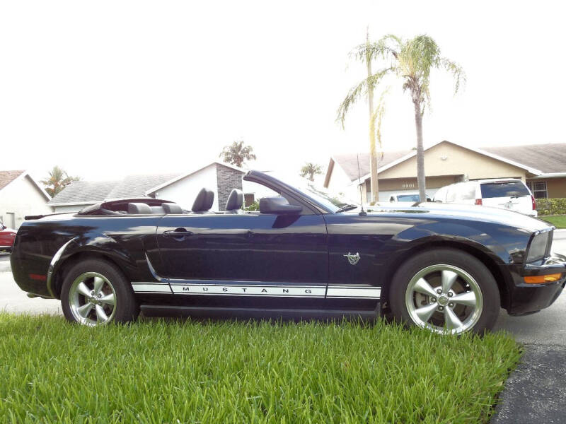 2009 Ford Mustang V6 Deluxe