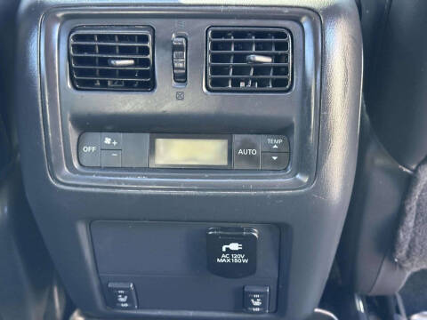 2017 Nissan Pathfinder SL