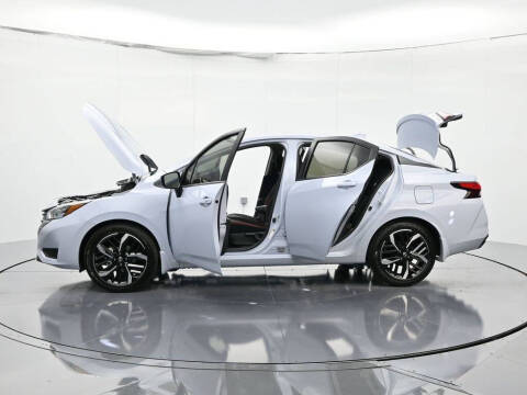 2025 Nissan Versa SR