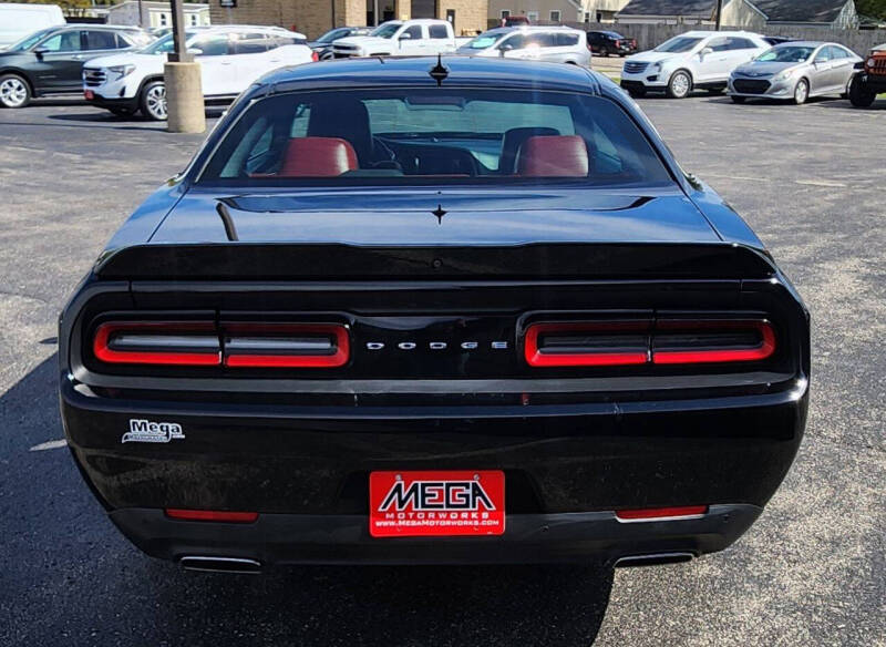 2016 Dodge Challenger SXT