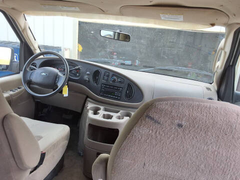 2005 Ford E-Series E-350 SD XLT