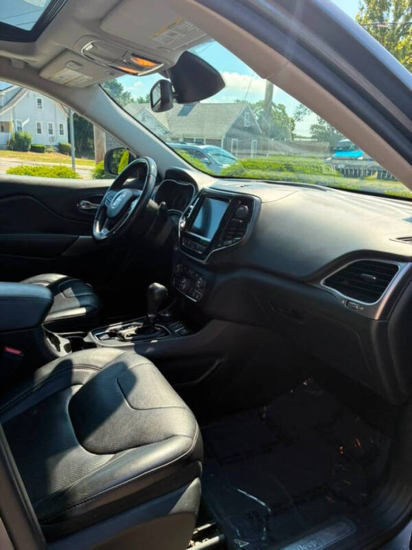 2019 Jeep Cherokee Overland