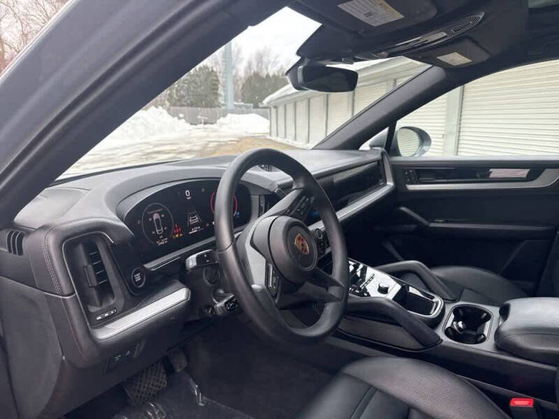 2024 Porsche Cayenne Coupe