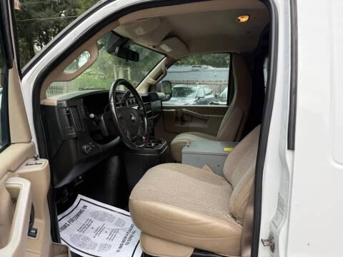 2021 Chevrolet Express 2500