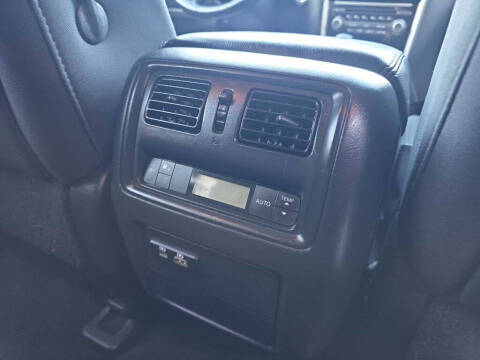 2020 Nissan Pathfinder SV