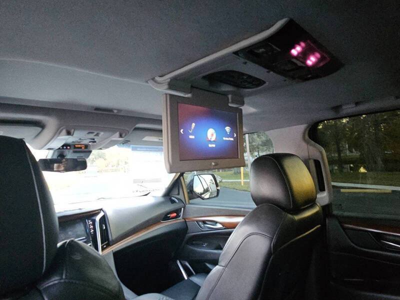 2017 Cadillac Escalade ESV Premium Luxury