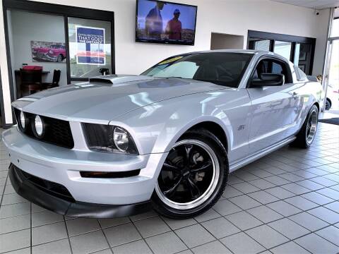 2007 Ford Mustang for sale at SAINT CHARLES MOTORCARS in Saint Charles IL