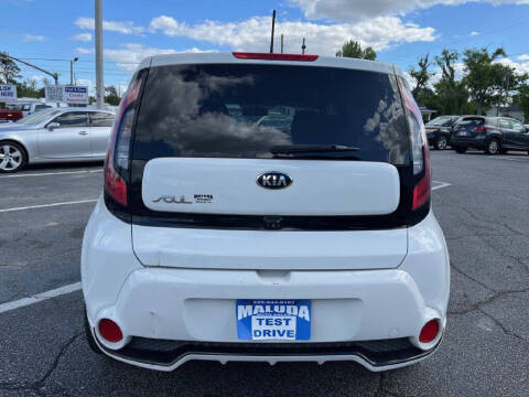 2016 Kia Soul +