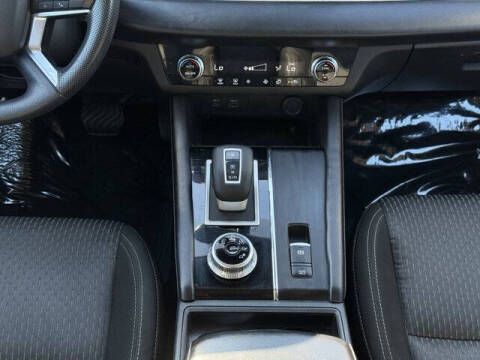 2022 Mitsubishi Outlander ES