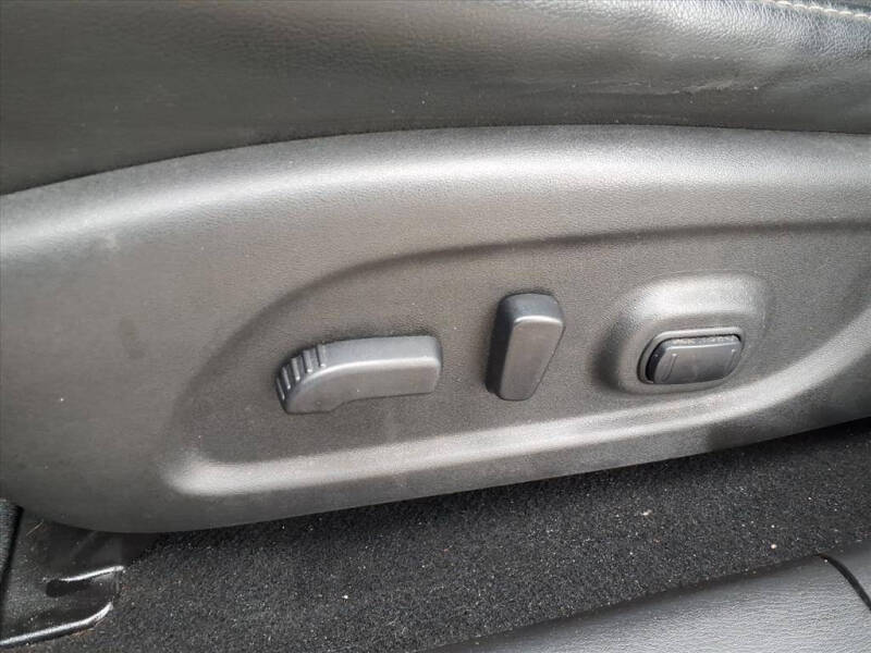 2016 Nissan Pathfinder SL