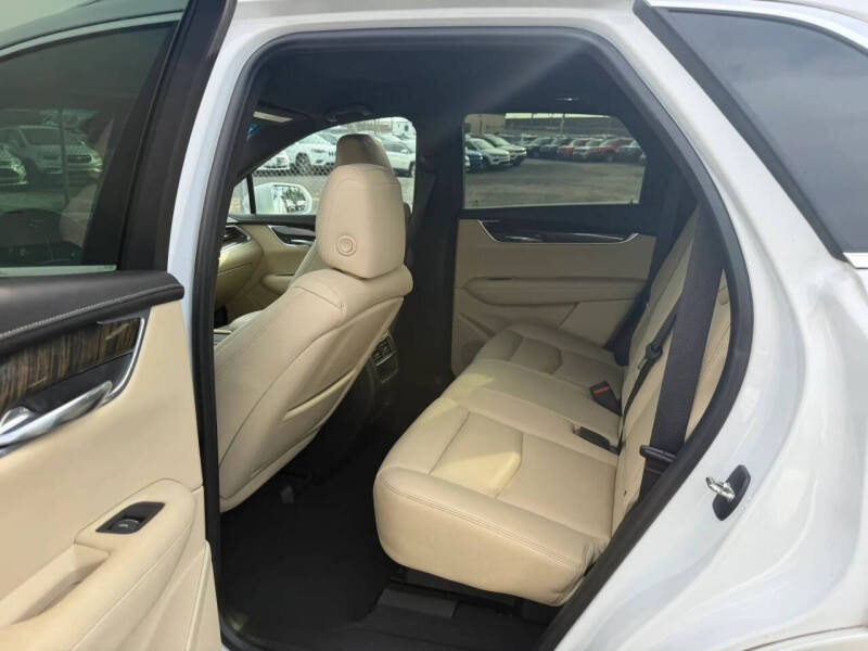 2017 Cadillac XT5
