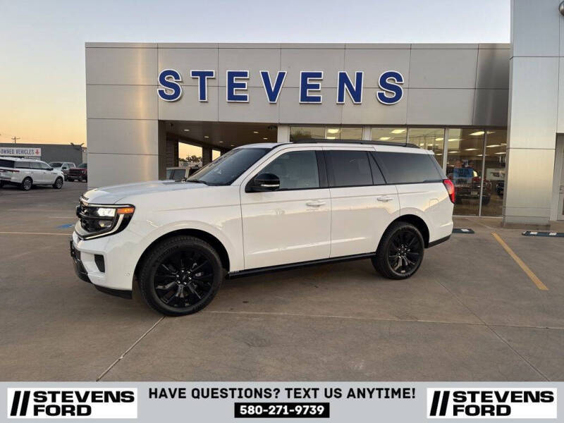 2025 Ford Expedition Platinum's photo