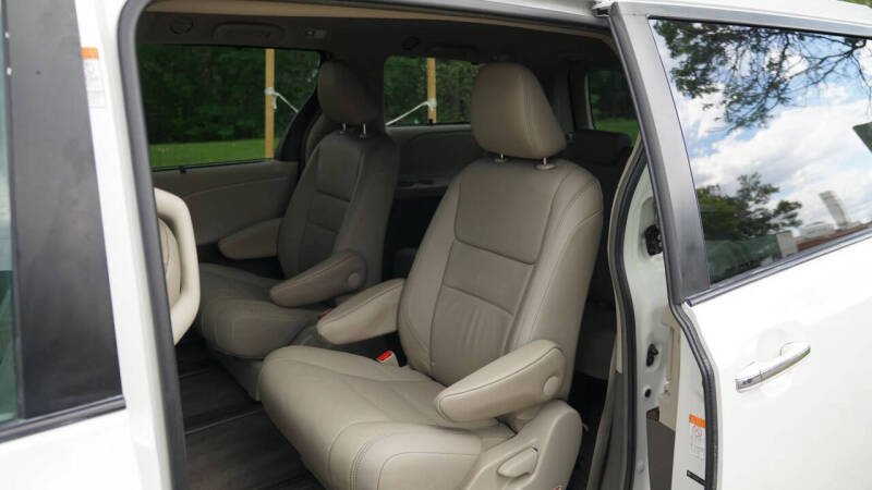 2015 Toyota Sienna