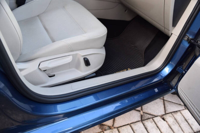 2015 Volkswagen Golf TDI SE