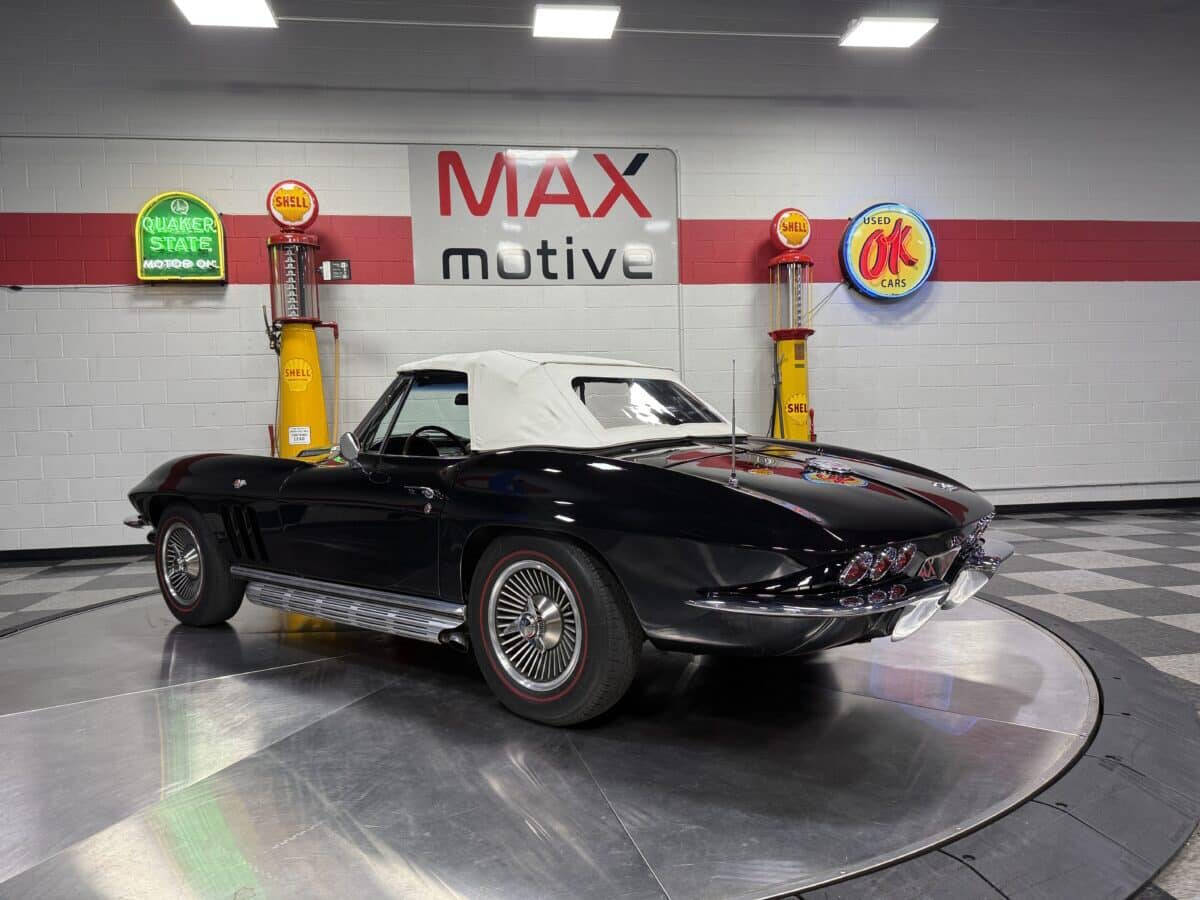 1966 Chevrolet Corvette 133