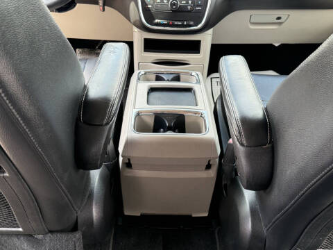 2014 Chrysler Town and Country Touring