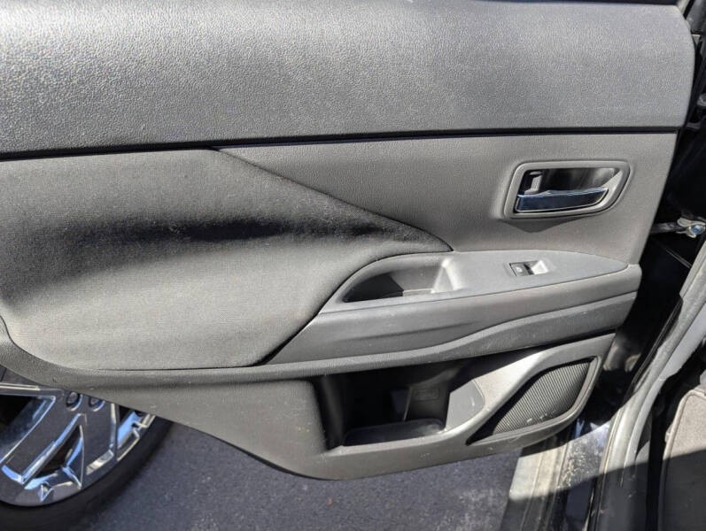 2019 Mitsubishi Outlander ES