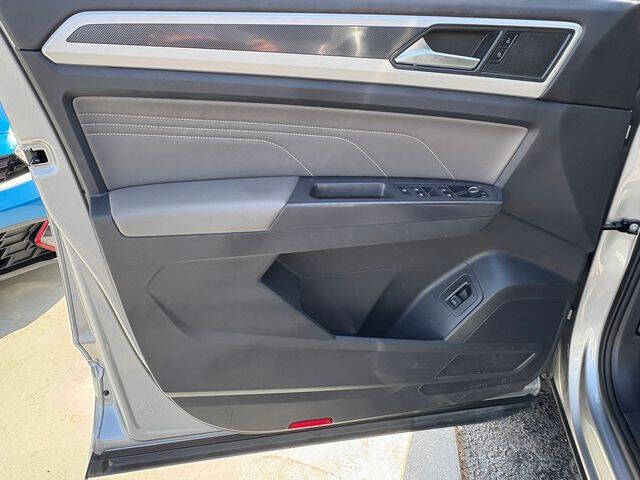 2021 Volkswagen Atlas Cross Sport V6 SE R-Line