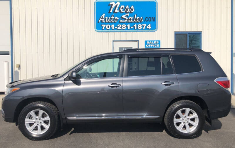 2012 Toyota Highlander for sale at NESS AUTO SALES in West Fargo ND
