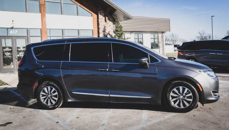 2020 Chrysler Pacifica Touring L Plus