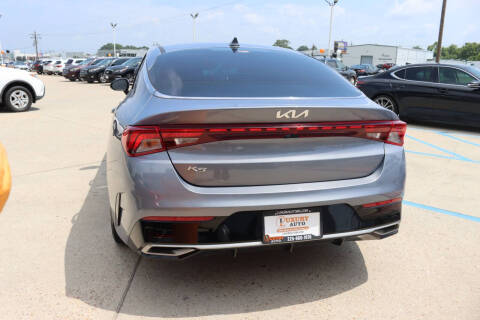 2022 Kia K5