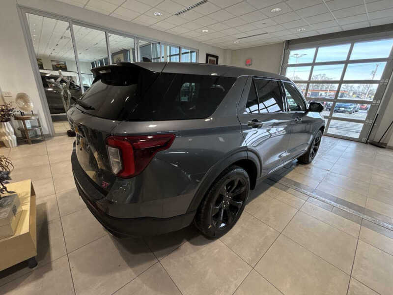 2022 Ford Explorer ST